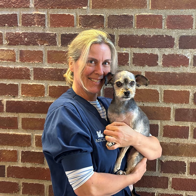 Foto av Jenny Svenning, Leg. Djursjukskötare